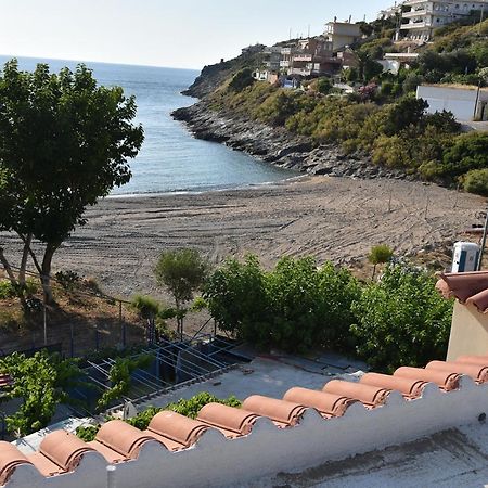 Irene'S Beach Front House Vromopousi Exterior foto