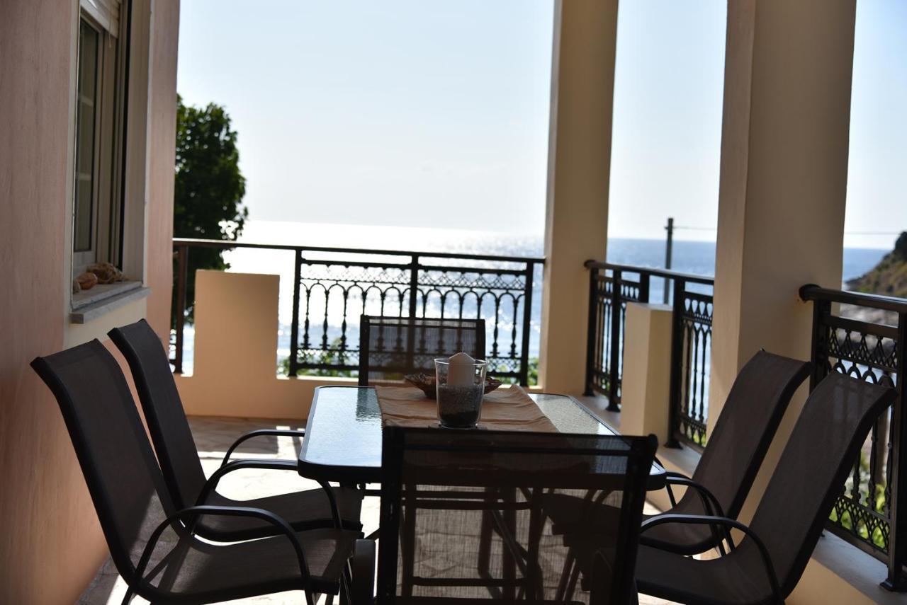 Irene'S Beach Front House Vromopousi Exterior foto