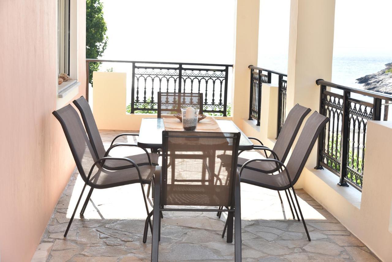Irene'S Beach Front House Vromopousi Exterior foto