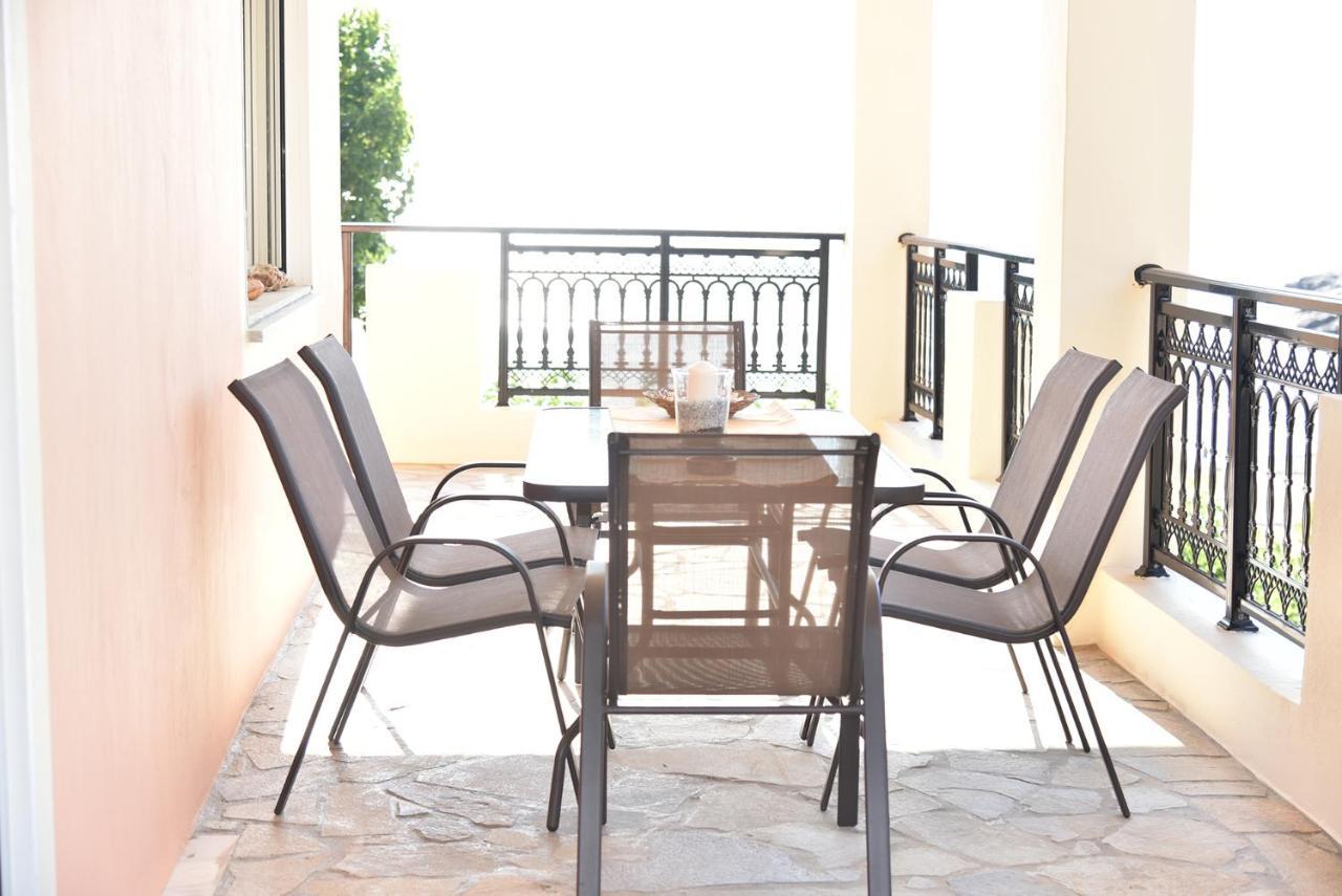 Irene'S Beach Front House Vromopousi Exterior foto