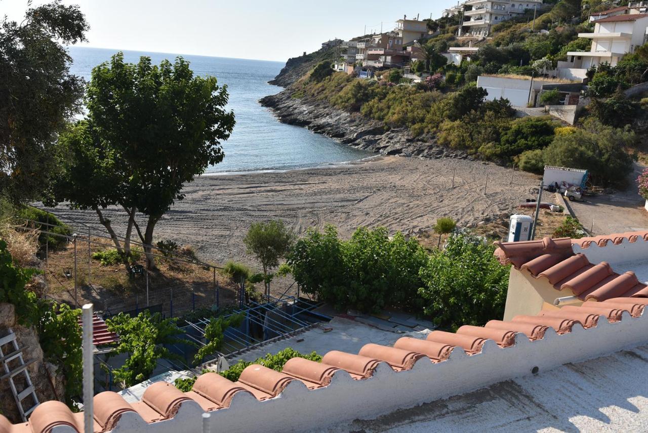Irene'S Beach Front House Vromopousi Exterior foto